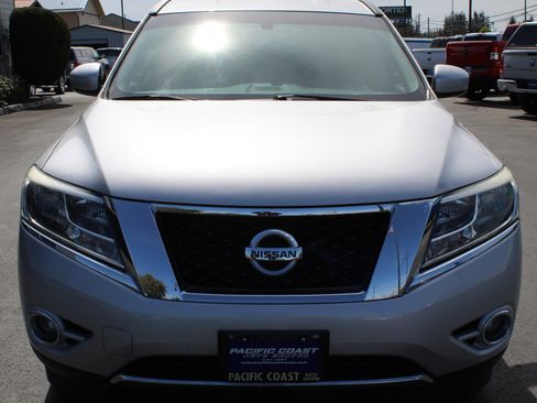 Used 2013 Nissan Pathfinder SL w/ Cargo Pkg AWD/4WD image 8