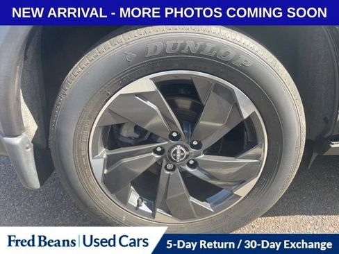 Used 2024 Nissan Rogue SV w/ SV Premium Package AWD/4WD image 15