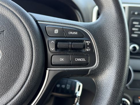 Used 2018 Kia Sportage LX FWD image 19