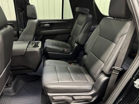 Used 2025 Chevrolet Tahoe Z71 w/ Z71 Off-Road Package AWD/4WD image 12
