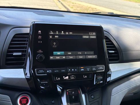 Used 2023 Honda Odyssey EX-L image 18