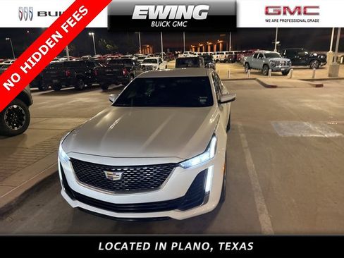 Used 2022 Cadillac CT5 Luxury image 2