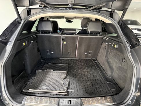 Used 2020 Jaguar F-PACE Prestige image 17