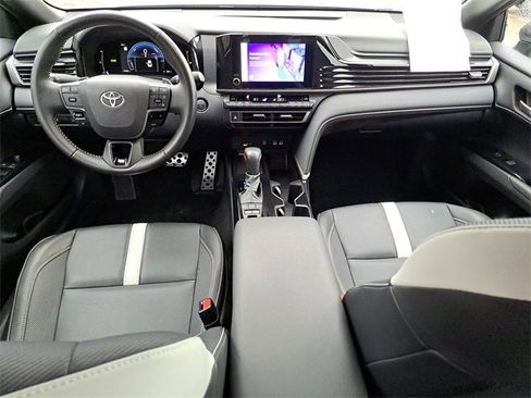 Used 2025 Toyota Camry XSE image 10