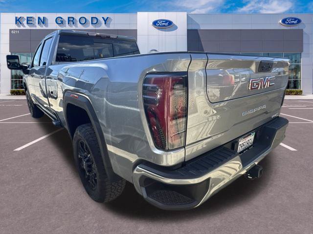 Used 2025 GMC Sierra 3500 AT4 w/ AT4 Premium Plus Package AWD/4WD image 4