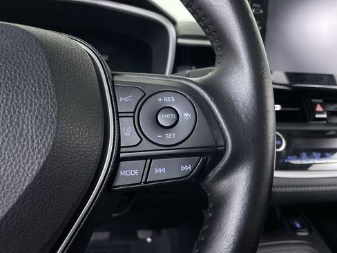 Used 2020 Toyota Corolla XLE image 28