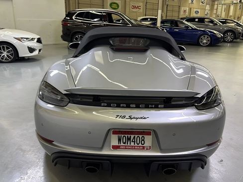 Used 2022 Porsche 718 Boxster Spyder RWD image 13