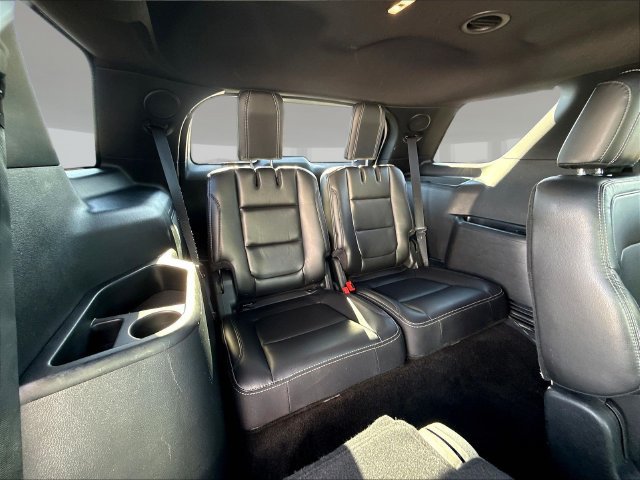 Used 2018 Ford Explorer Limited w/ Equipment Group 301A AWD/4WD image 28