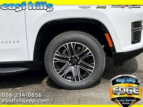 New 2026 Jeep Grand Wagoneer 4WD image 3