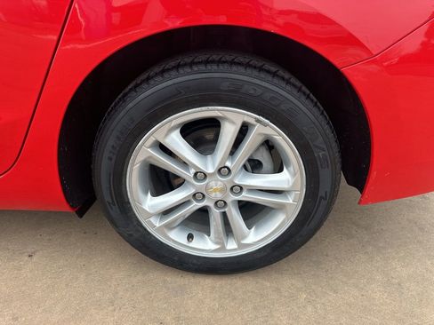 Used 2018 Chevrolet Cruze LT w/ LT Fleet Convenience Package image 35