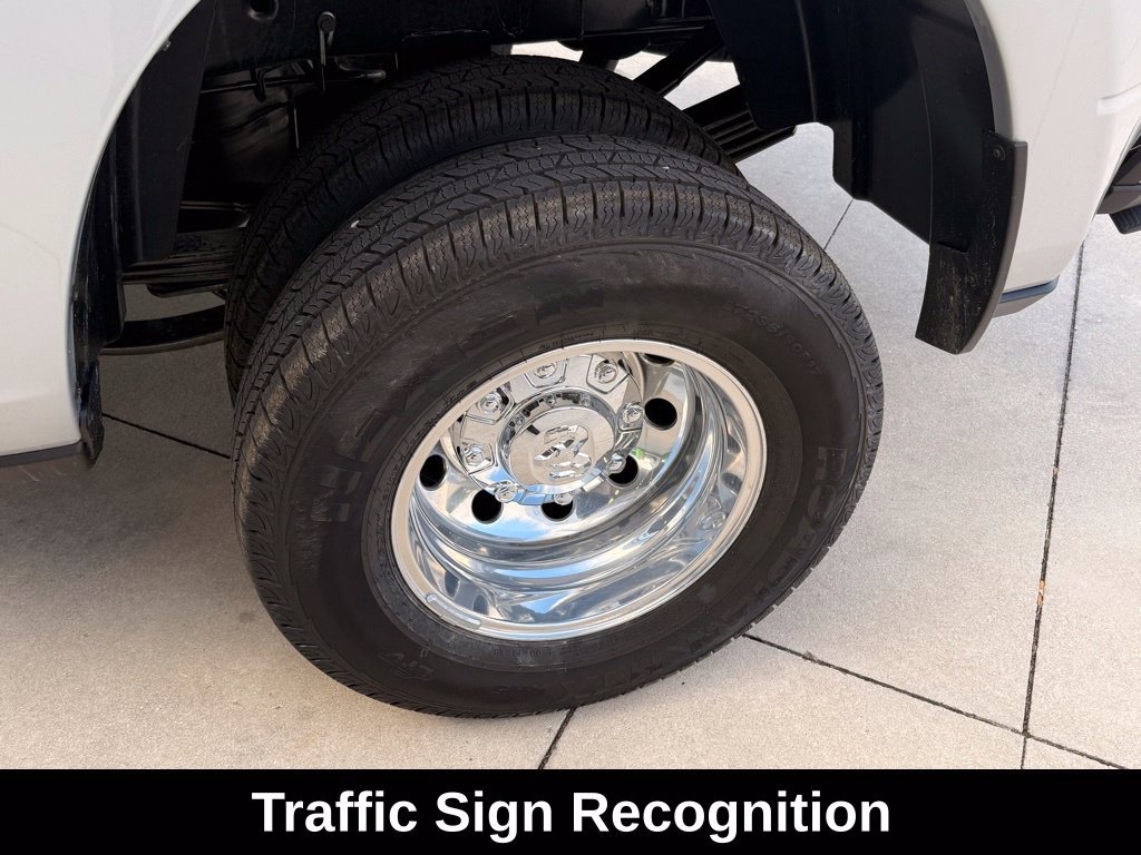 New 2026 RAM 3500 Laramie AWD/4WD image 38