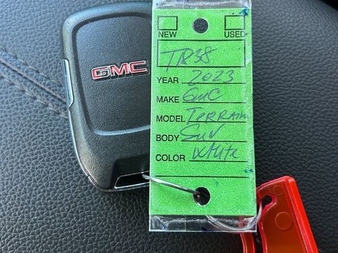Used 2023 GMC Terrain SLE image 35