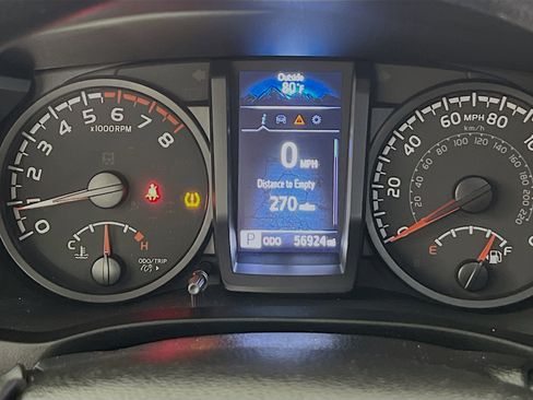 Used 2021 Toyota Tacoma SR w/ SR Convenience Package image 21