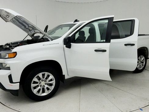 Certified 2022 Chevrolet Silverado 1500 Custom RWD image 11