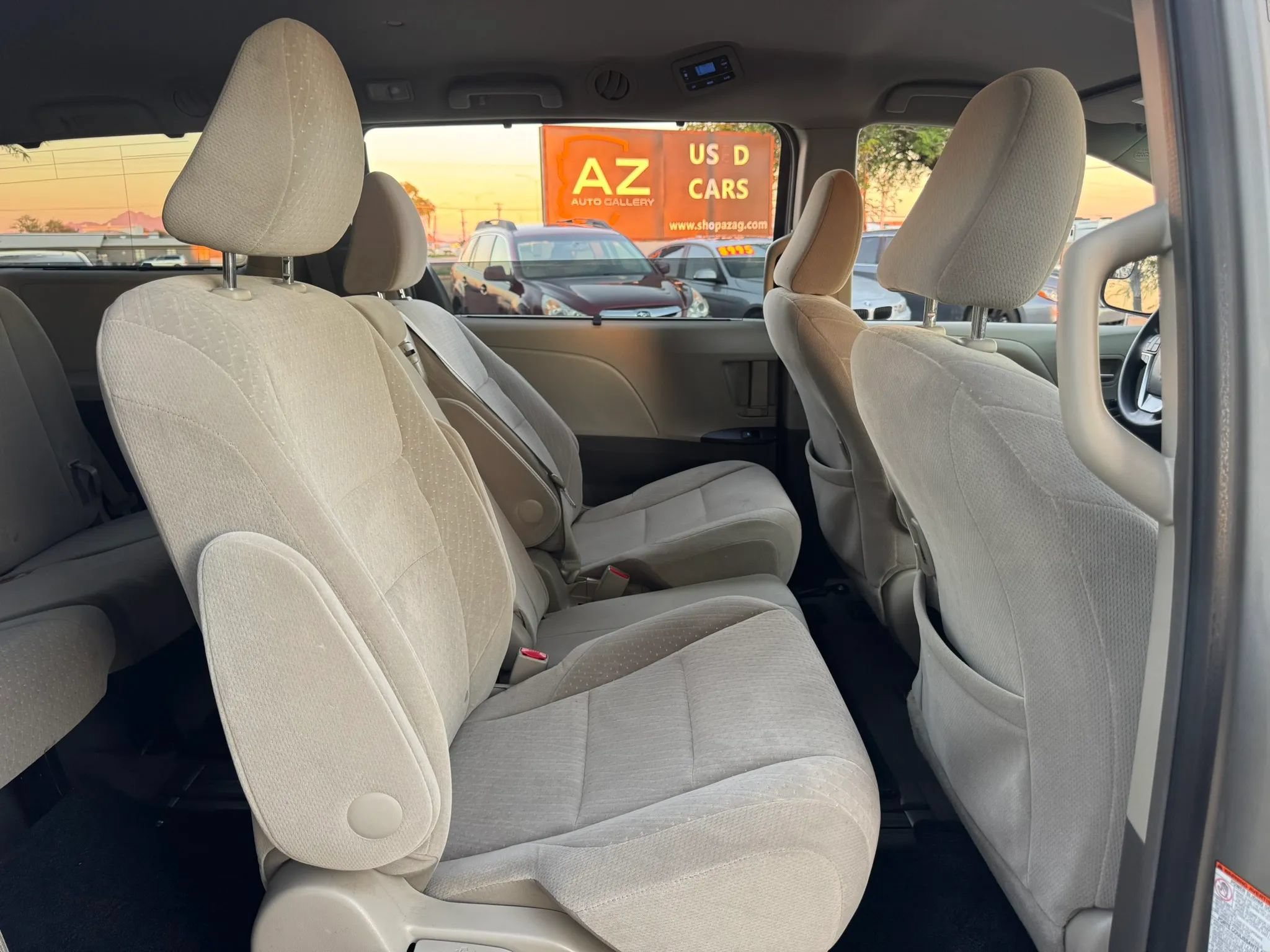 Used 2015 Toyota Sienna LE FWD image 19