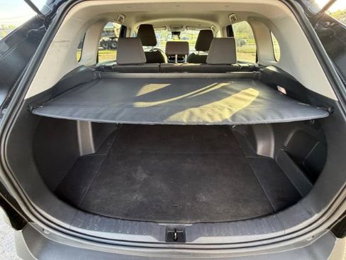 Used 2023 Toyota RAV4 XLE image 7