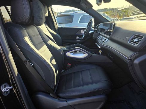 New 2025 Mercedes-Benz GLS 580 4MATIC image 10