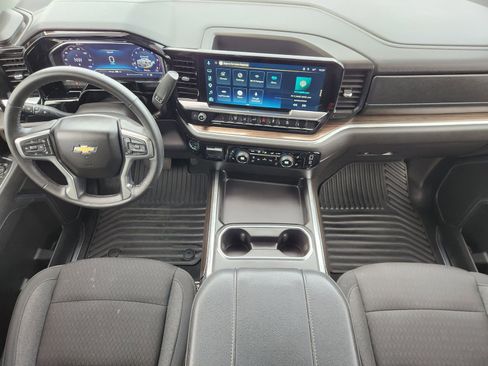 Used 2025 Chevrolet Silverado 2500 LT AWD/4WD image 32