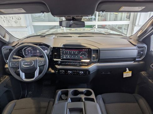 New 2026 GMC Sierra 1500 Elevation image 17