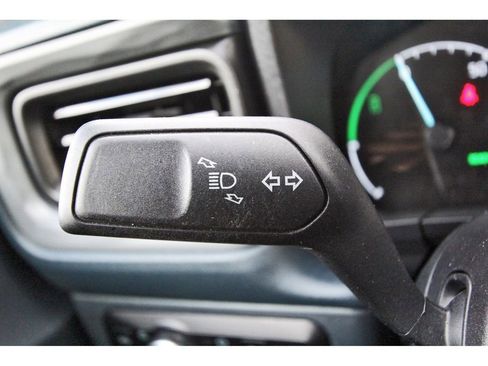 Certified 2024 Ford Maverick XL image 17