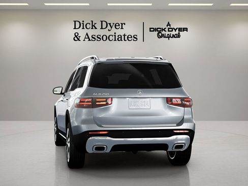Used 2026 Mercedes-Benz GLB 250 image 15