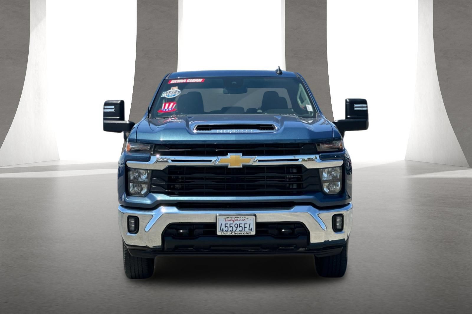 Used 2025 Chevrolet Silverado 2500 LT w/ Convenience Package AWD/4WD image 9
