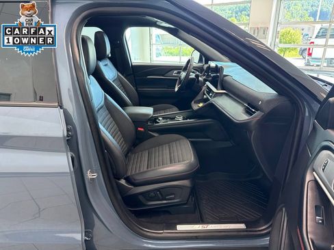 Used 2025 Ford Explorer ST-Line w/ Premium Package AWD/4WD image 16