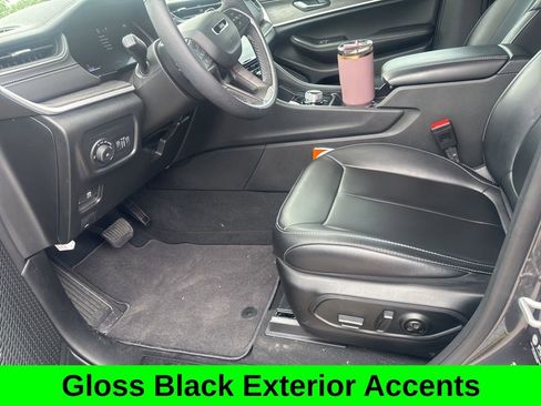 Used 2025 Jeep Grand Cherokee L Limited w/ Black Appearance Package RWD image 8