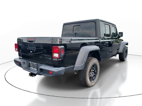 Used 2023 Jeep Gladiator Sport AWD/4WD image 5