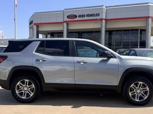 Used 2025 GMC Terrain Elevation FWD image 4