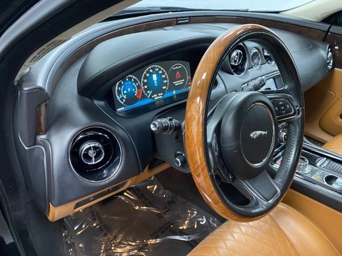 Used 2017 Jaguar XJ L Portfolio image 35
