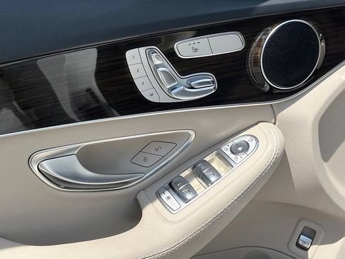 Used 2018 Mercedes-Benz C 300 4MATIC Sedan image 19