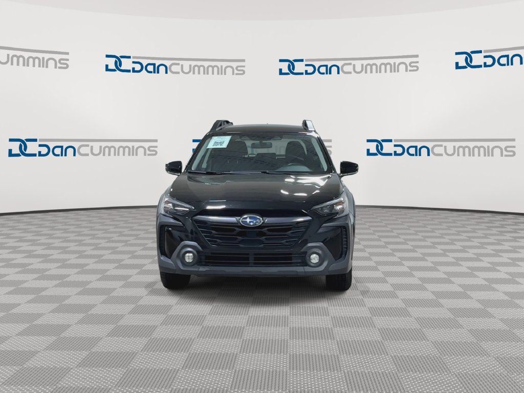 Used 2023 Subaru Outback Premium AWD/4WD image 3