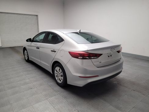 Used 2017 Hyundai Elantra SE FWD image 5