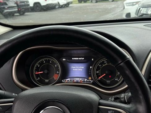 Used 2014 Jeep Cherokee Limited image 10