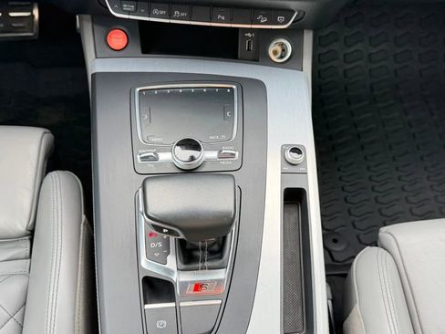 Used 2018 Audi SQ5 Premium Plus w/ S Sport Package image 19