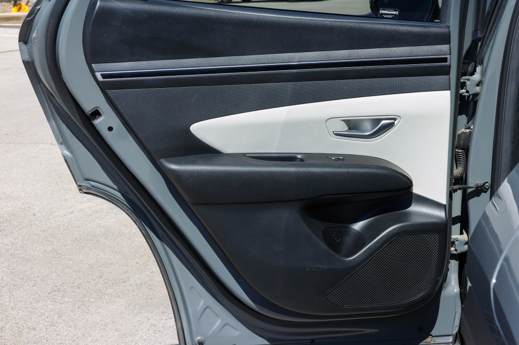 Certified 2024 Hyundai Tucson SEL FWD image 12