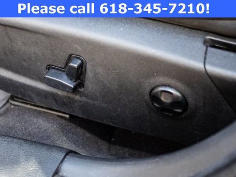 Used 2018 Chrysler 300 Touring L image 16