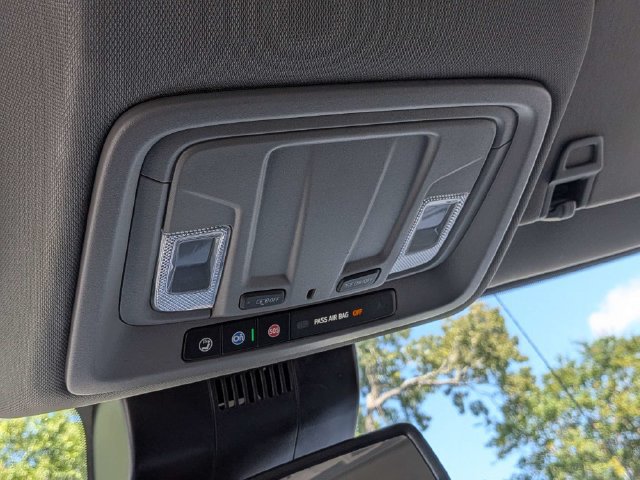 Used 2025 GMC Sierra 1500 SLT AWD/4WD image 23