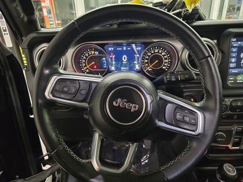 Used 2021 Jeep Wrangler Unlimited Sahara AWD/4WD image 18