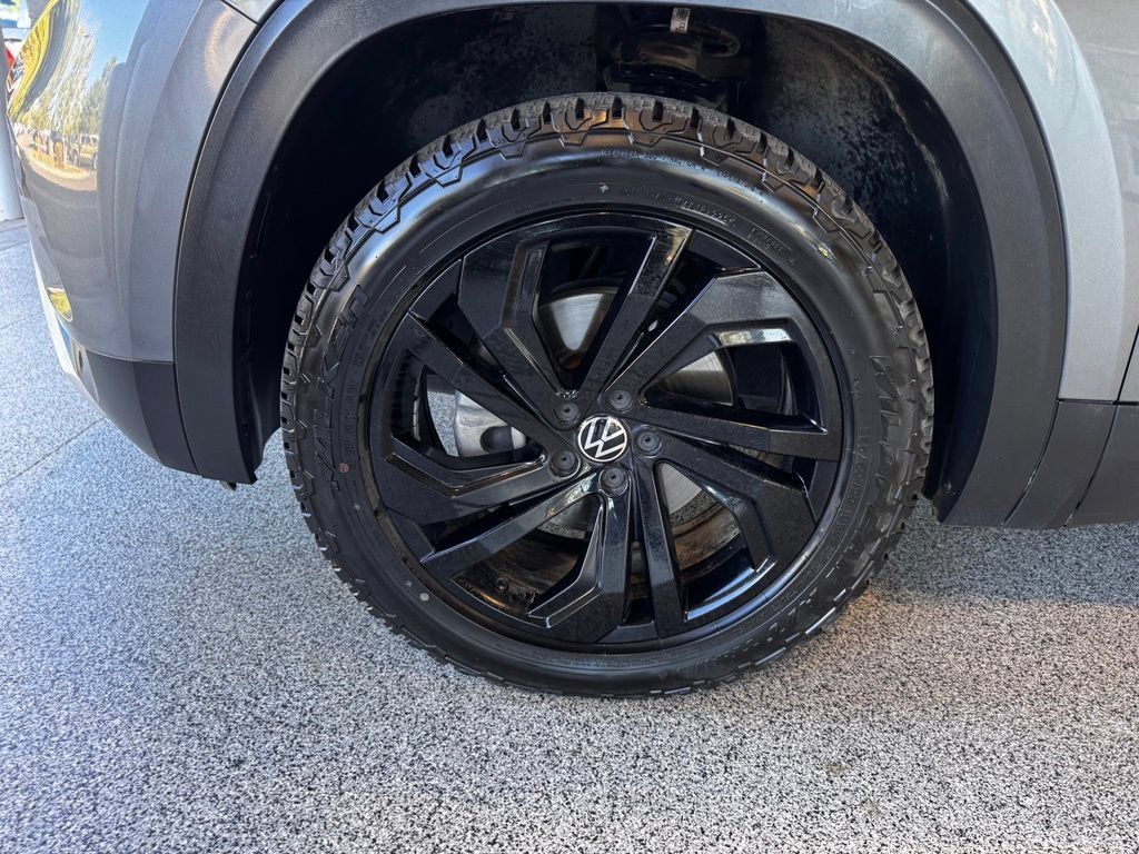 Used 2022 Volkswagen Atlas SE AWD/4WD image 12
