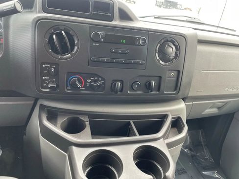 Used 2014 Ford E-150 and Econoline 150 w/ Power Group RWD image 11