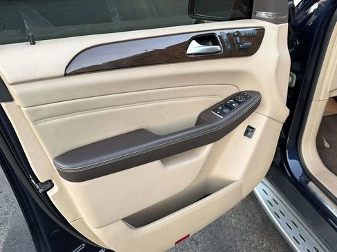 Used 2015 Mercedes-Benz ML 350 4MATIC w/ Premium 1 Package image 7