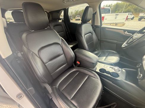 Used 2021 Ford Escape SEL image 6