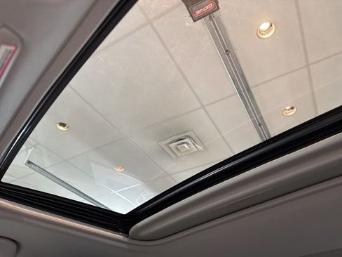 Used 2023 Toyota RAV4 XLE Premium image 27