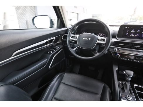 Used 2022 Kia Telluride LX AWD/4WD image 10