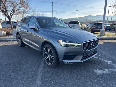 Used 2018 Volvo XC60 T5 R-Design w/ Convenience Package