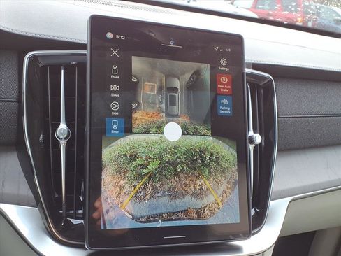 New 2026 Volvo XC90 T8 Ultra w/ Protection Package Premier image 19