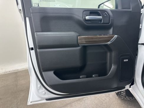 Used 2020 Chevrolet Silverado 1500 LT Trail Boss image 29