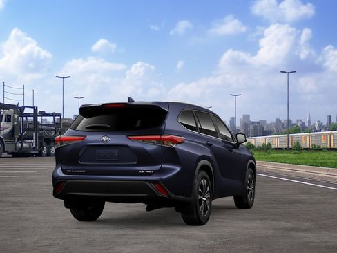 New 2026 Toyota Highlander XLE image 9